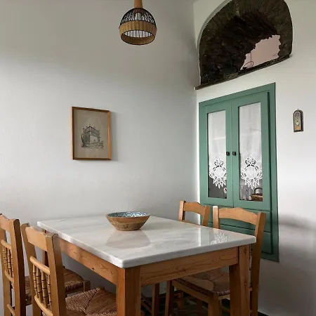 Alice House Tinos Stení